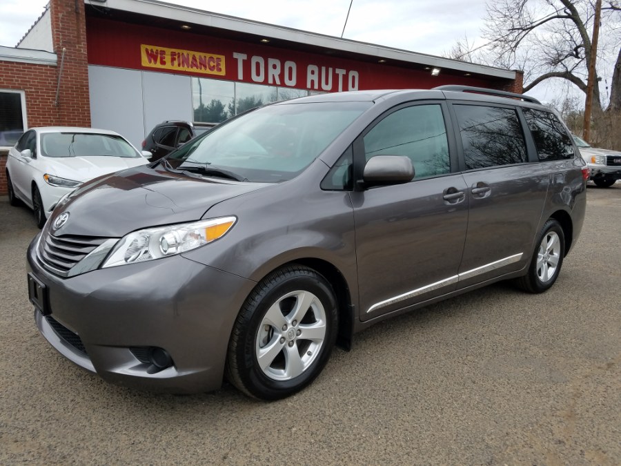 2017 Toyota Sienna LE, available for sale in East Windsor, Connecticut | Toro Auto. East Windsor, Connecticut