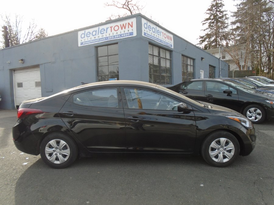 2016 Hyundai Elantra 4dr Sdn Auto SE (Ulsan Plant), available for sale in Milford, Connecticut | Dealertown Auto Wholesalers. Milford, Connecticut