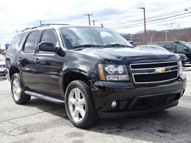 2009 Chevrolet Tahoe 4WD 4dr 1500 LT w/1LT, available for sale in Old Saybrook, Connecticut | Saybrook Auto Barn. Old Saybrook, Connecticut