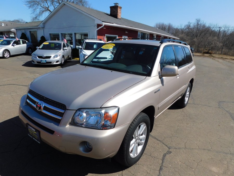 2007 Toyota Highlander Hybrid 4WD 4dr w/3rd Row (Natl), available for sale in Clinton, Connecticut | M&M Motors International. Clinton, Connecticut
