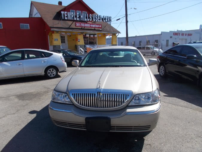 Used Lincoln Town Car 4dr Sdn Signature 2004 | Temple Hills Used Car. Temple Hills, Maryland