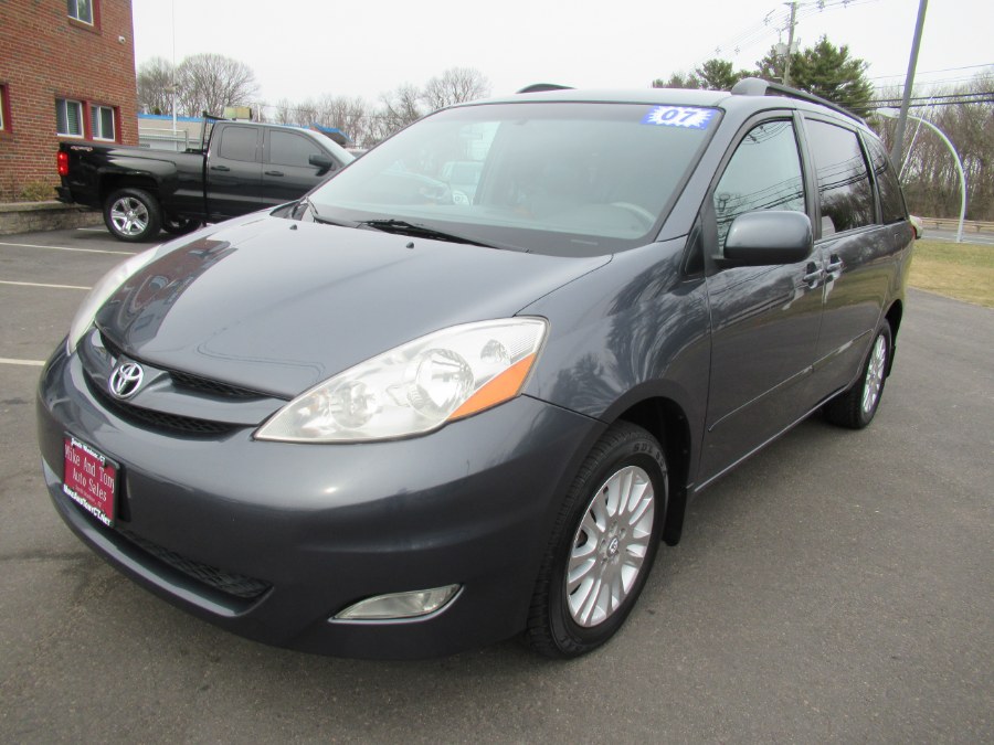 2007 Toyota Sienna 5dr 7-Pass Van XLE Ltd AWD (Natl), available for sale in South Windsor, Connecticut | Mike And Tony Auto Sales, Inc. South Windsor, Connecticut