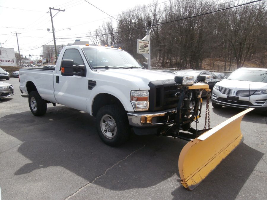 2009 Ford Super Duty F-350 SRW 4WD Reg Cab 137" XLwith snow plow, available for sale in Waterbury, Connecticut | Jim Juliani Motors. Waterbury, Connecticut