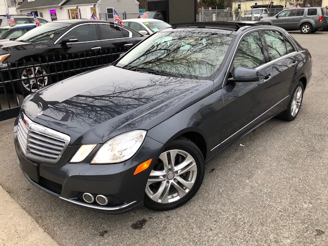 2011 Mercedes-Benz E-Class 4dr Sdn E350 Luxury 4MATIC, available for sale in Huntington Station, New York | Huntington Auto Mall. Huntington Station, New York