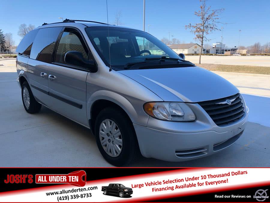 2005 Chrysler Town & Country 4dr SWB FWD, available for sale in Elida, Ohio | Josh's All Under Ten LLC. Elida, Ohio