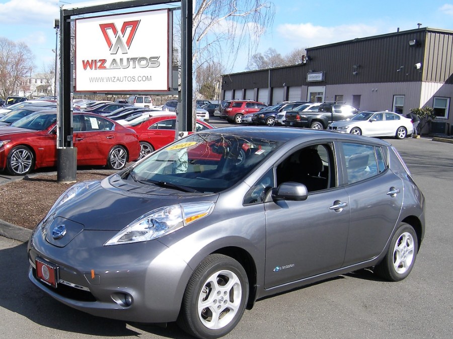 2015 Nissan LEAF 4dr HB SV *Ltd Avail*, available for sale in Stratford, Connecticut | Wiz Leasing Inc. Stratford, Connecticut