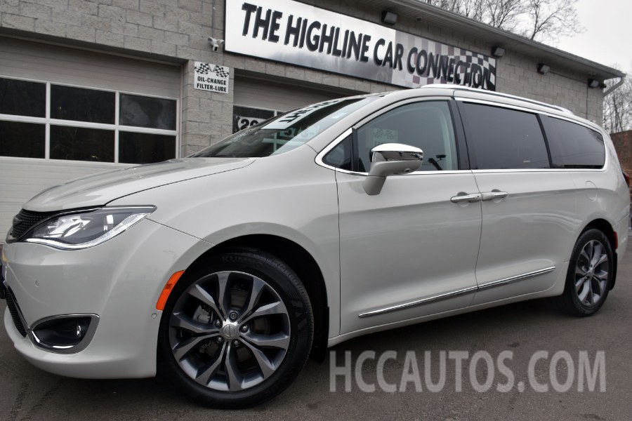 2017 Chrysler Pacifica Limited 4dr Wgn, available for sale in Waterbury, Connecticut | Highline Car Connection. Waterbury, Connecticut