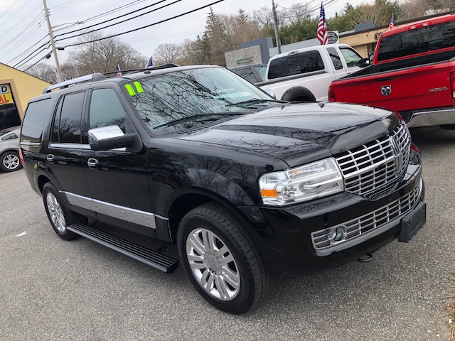 2011 Lincoln Navigator 4WD 4dr, available for sale in Huntington Station, New York | Huntington Auto Mall. Huntington Station, New York