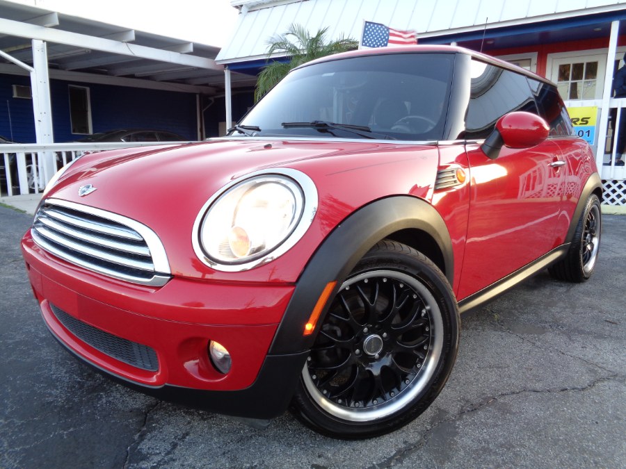 2009 MINI Cooper Hardtop 2dr Cpe, available for sale in Winter Park, Florida | Rahib Motors. Winter Park, Florida
