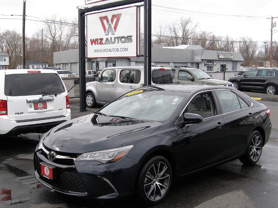 2015 Toyota Camry 4dr Sdn V6 Auto XSE (Natl), available for sale in Stratford, Connecticut | Wiz Leasing Inc. Stratford, Connecticut