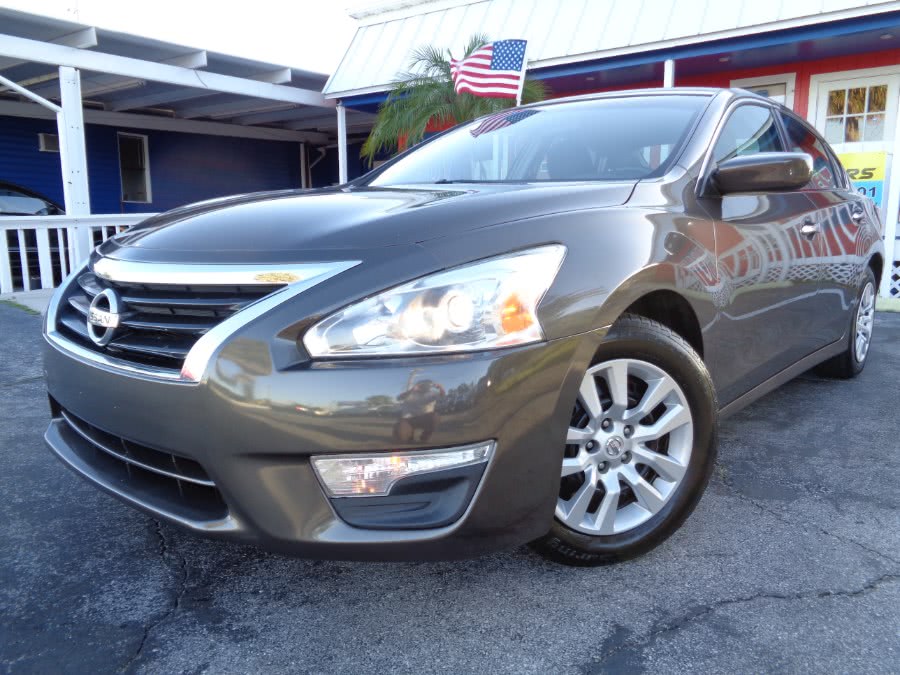 2013 Nissan Altima 4dr Sdn I4 2.5 S, available for sale in Winter Park, Florida | Rahib Motors. Winter Park, Florida