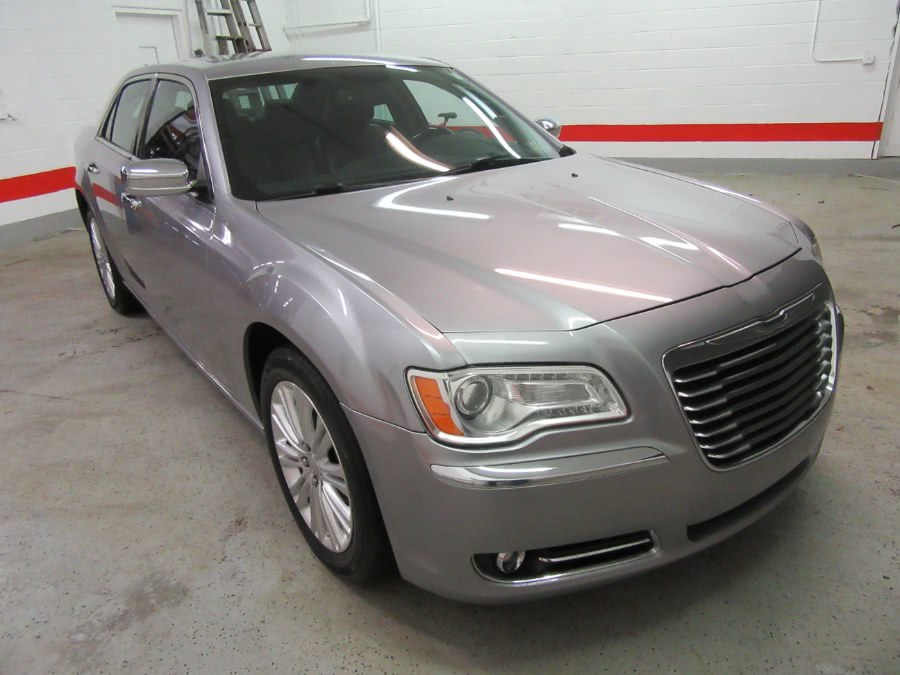 2014 Chrysler 300 4dr Sdn 300C AWD, available for sale in Little Ferry, New Jersey | Royalty Auto Sales. Little Ferry, New Jersey