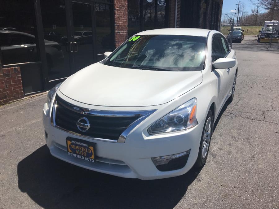 2014 Nissan Altima 4dr Sdn I4 2.5 S, available for sale in Middletown, Connecticut | Newfield Auto Sales. Middletown, Connecticut
