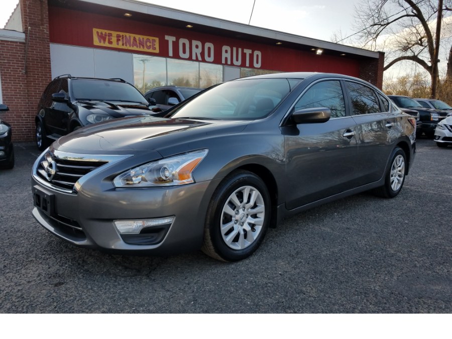 2015 Nissan Altima 4dr Sdn I4 2.5 SV, available for sale in East Windsor, Connecticut | Toro Auto. East Windsor, Connecticut