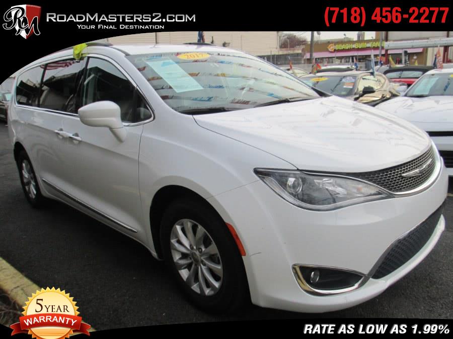 2017 Chrysler Pacifica Touring-L, available for sale in Middle Village, New York | Road Masters II INC. Middle Village, New York