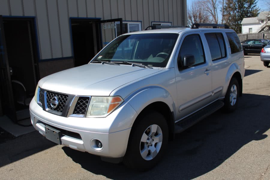 2005 Nissan Pathfinder SE 4WD, available for sale in East Windsor, Connecticut | Century Auto And Truck. East Windsor, Connecticut