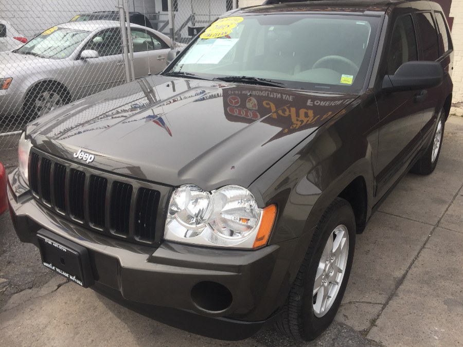 2005 Jeep Grand Cherokee 4dr Laredo, available for sale in Middle Village, New York | Middle Village Motors . Middle Village, New York