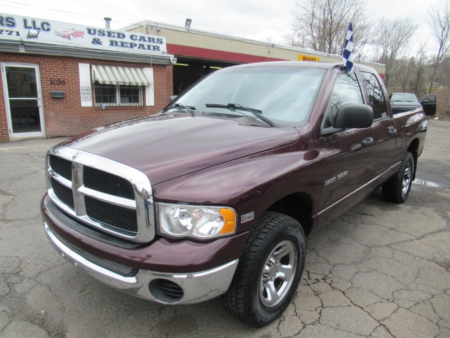 2004 Dodge Ram 1500 4dr Quad Cab 140.5" WB 4WD ST, available for sale in New Britain, Connecticut | Universal Motors LLC. New Britain, Connecticut