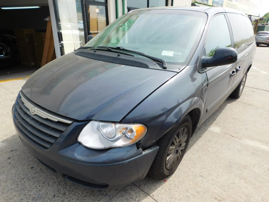 2007 Chrysler Town & Country LWB 4dr Wgn LX, available for sale in Woodside, New York | Pepmore Auto Sales Inc.. Woodside, New York