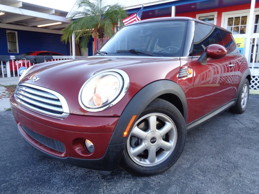 2009 MINI Cooper 2dr Cpe, available for sale in Winter Park, Florida | Rahib Motors. Winter Park, Florida