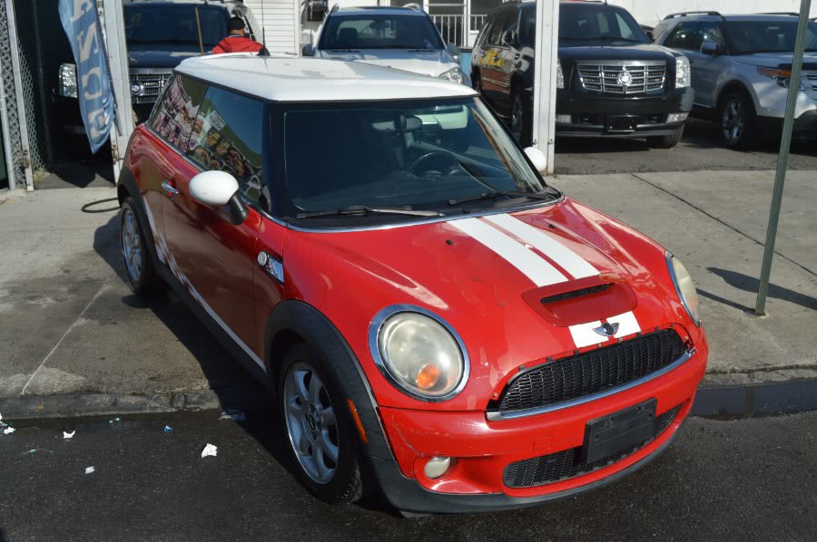 2007 MINI Cooper Hardtop 2dr Cpe S, available for sale in Bronx, New York | Luxury Auto Group. Bronx, New York
