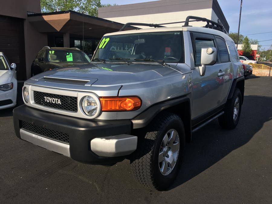 2007 Toyota FJ Cruiser 4WD 4dr Auto (Natl), available for sale in West Hartford, Connecticut | AutoMax. West Hartford, Connecticut