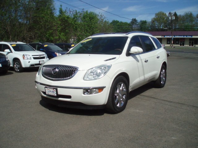 Used Buick Enclave AWD 4dr CXL 2008 | Vernon Auto Sale & Service. Manchester, Connecticut