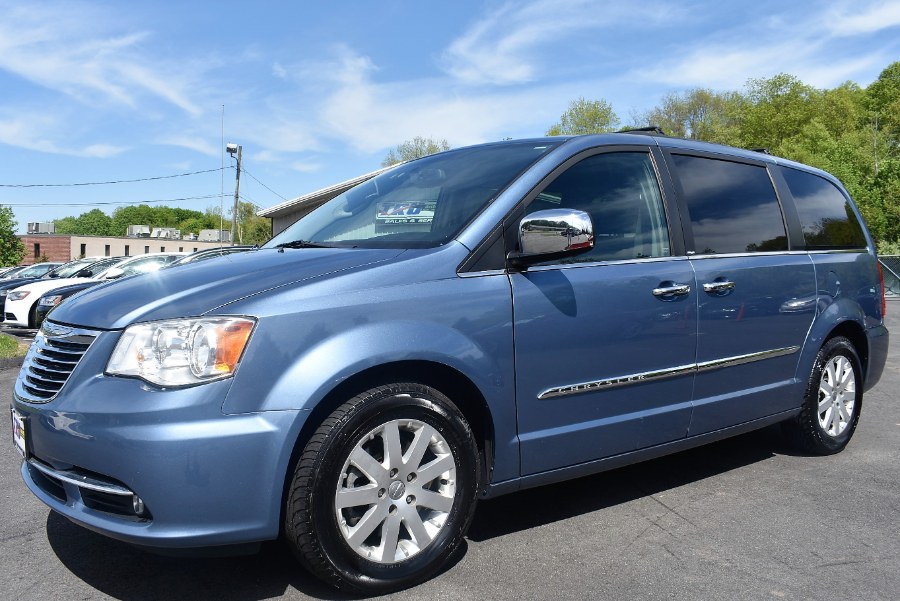 2012 Chrysler Town & Country 4dr Wgn Touring-L, available for sale in Berlin, Connecticut | Tru Auto Mall. Berlin, Connecticut