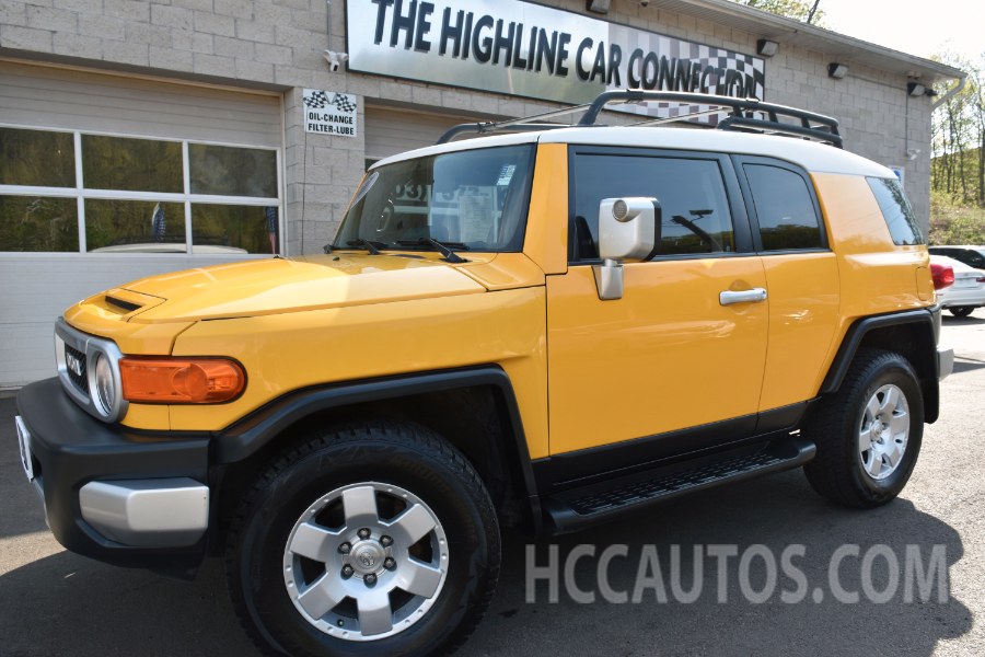 2007 Toyota FJ Cruiser 4WD 4dr Auto, available for sale in Waterbury, Connecticut | Highline Car Connection. Waterbury, Connecticut