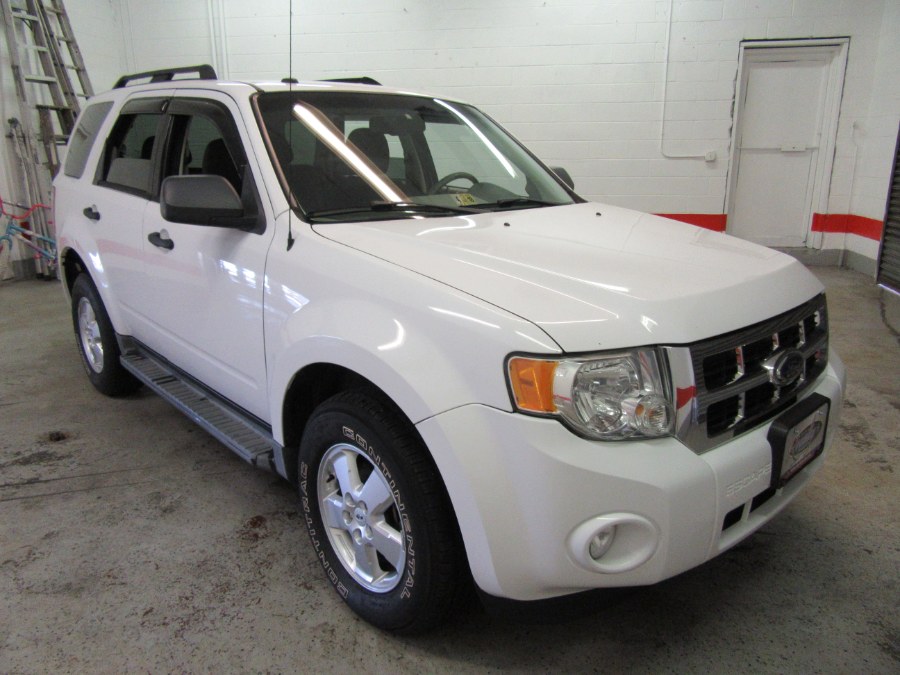 2009 Ford Escape 4WD 4dr V6 Auto XLT, available for sale in Little Ferry, New Jersey | Royalty Auto Sales. Little Ferry, New Jersey