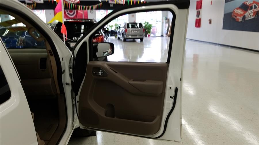 2013 Nissan Frontier 4WD King Cab Auto PRO-4X, available for sale in West Haven, Connecticut | Auto Fair Inc.. West Haven, Connecticut 2013 Nissan Frontier 4WD King Cab Auto PRO-4X, available for sale in West Haven, Connecticut | Auto Fair Inc.. West Haven, Connecticut