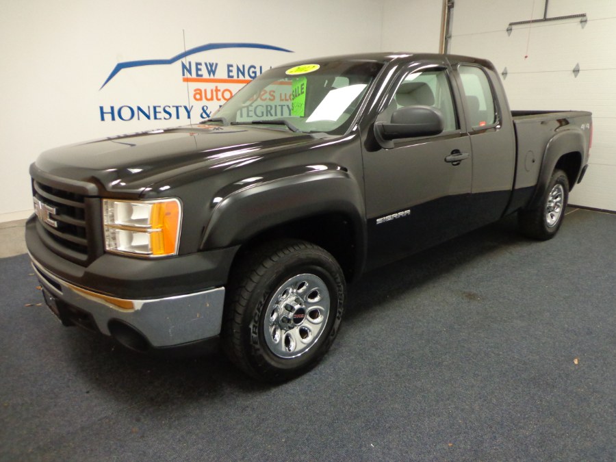 2012 GMC Sierra 1500 4WD Ext Cab 143.5" Work Truck, available for sale in Plainville, Connecticut | New England Auto Sales LLC. Plainville, Connecticut