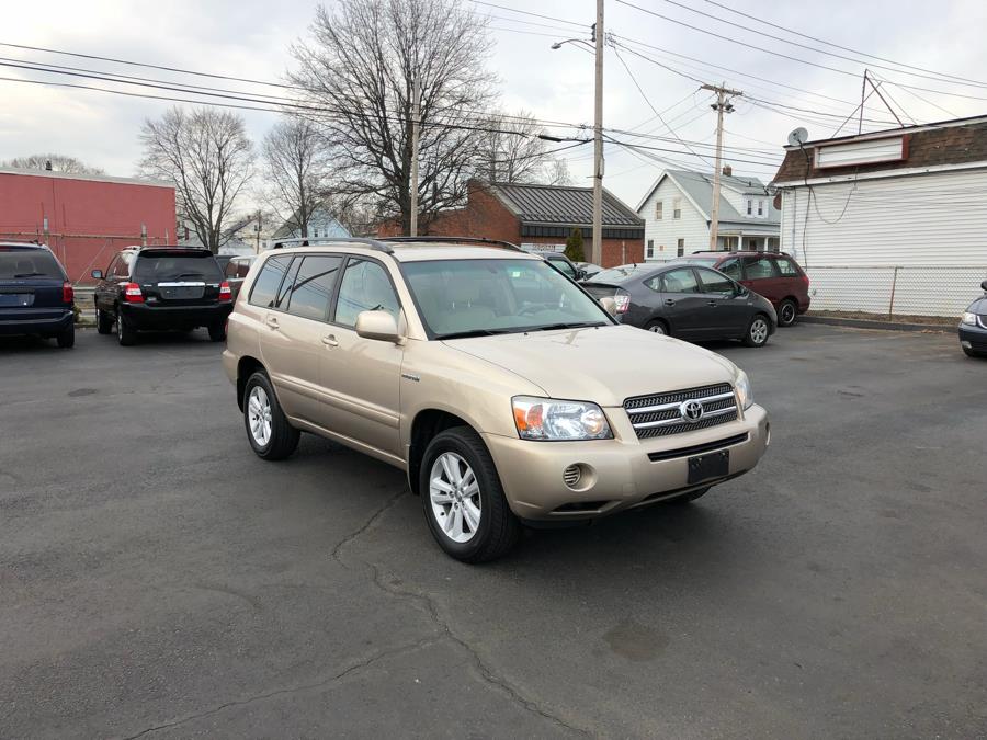 2006 Toyota Highlander 4dr V6 4WD Limited w/3rd Row, available for sale in West Haven, Connecticut | Uzun Auto. West Haven, Connecticut