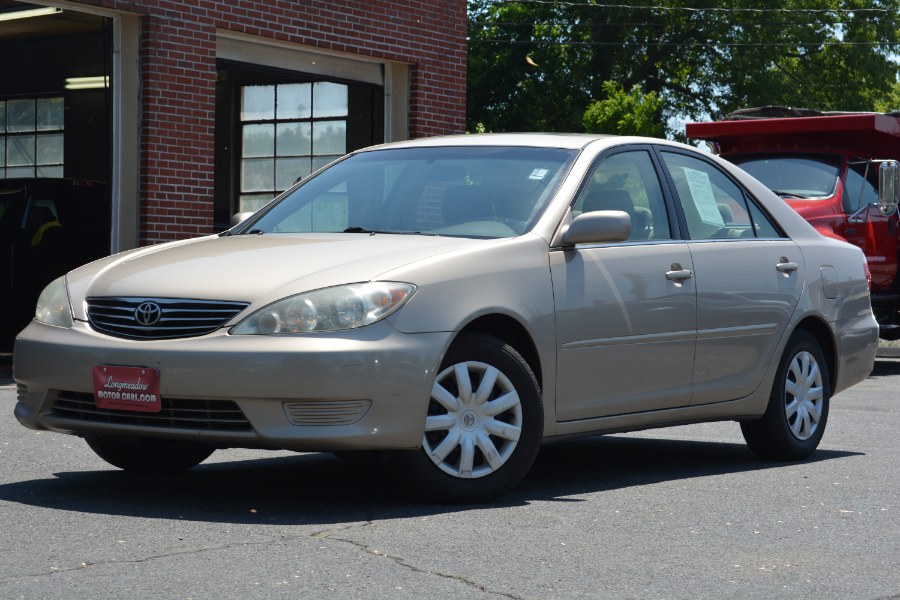 2005 Toyota Camry 4dr Sdn LE Auto (Natl), available for sale in ENFIELD, Connecticut | Longmeadow Motor Cars. ENFIELD, Connecticut