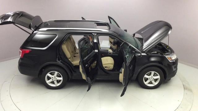 2016 Ford Explorer 4WD 4dr XLT, available for sale in Naugatuck, Connecticut | J&M Automotive Sls&Svc LLC. Naugatuck, Connecticut 2016 Ford Explorer 4WD 4dr XLT, available for sale in Naugatuck, Connecticut | J&M Automotive Sls&Svc LLC. Naugatuck, Connecticut
