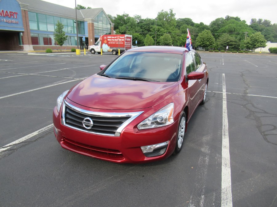 2015 Nissan Altima 4dr Sdn I4 2.5, available for sale in New Britain, Connecticut | Universal Motors LLC. New Britain, Connecticut