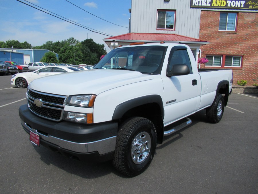 2007 Chevrolet Silverado 2500HD Classic 4WD Reg Cab 133" Work Truck, available for sale in South Windsor, Connecticut | Mike And Tony Auto Sales, Inc. South Windsor, Connecticut