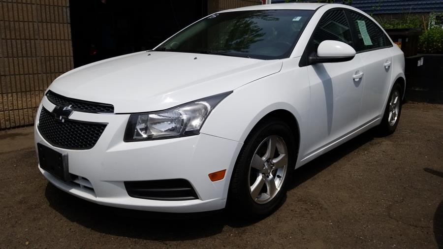 2013 Chevrolet Cruze 4dr Sdn Auto 1LT, available for sale in Stratford, Connecticut | Mike's Motors LLC. Stratford, Connecticut
