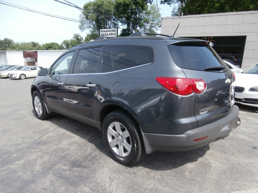2010 Chevrolet Traverse AWD 4dr LT w/2LT, available for sale in Waterbury, Connecticut | Jim Juliani Motors. Waterbury, Connecticut 2010 Chevrolet Traverse AWD 4dr LT w/2LT, available for sale in Waterbury, Connecticut | Jim Juliani Motors. Waterbury, Connecticut