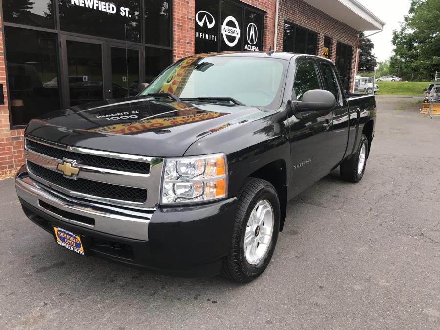 2010 Chevrolet Silverado 1500 4WD Ext Cab 143.5" LT, available for sale in Middletown, Connecticut | Newfield Auto Sales. Middletown, Connecticut