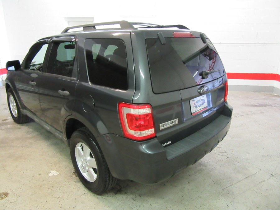 2009 Ford Escape 4WD 4dr V6 Auto XLT, available for sale in Little Ferry, New Jersey | Victoria Preowned Autos Inc. Little Ferry, New Jersey 2009 Ford Escape 4WD 4dr V6 Auto XLT, available for sale in Little Ferry, New Jersey | Victoria Preowned Autos Inc. Little Ferry, New Jersey
