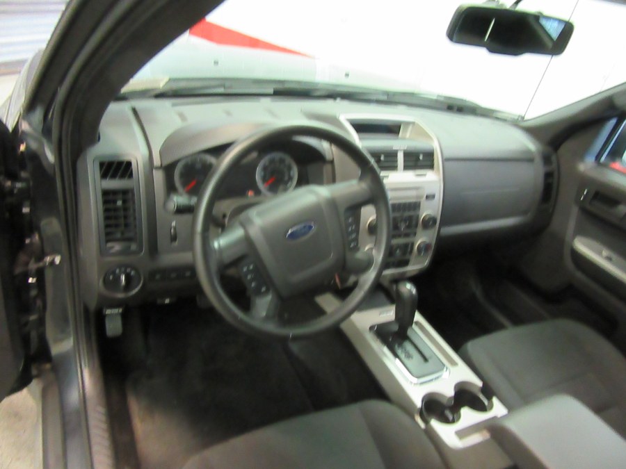 2009 Ford Escape 4WD 4dr V6 Auto XLT, available for sale in Little Ferry, New Jersey | Victoria Preowned Autos Inc. Little Ferry, New Jersey 2009 Ford Escape 4WD 4dr V6 Auto XLT, available for sale in Little Ferry, New Jersey | Victoria Preowned Autos Inc. Little Ferry, New Jersey