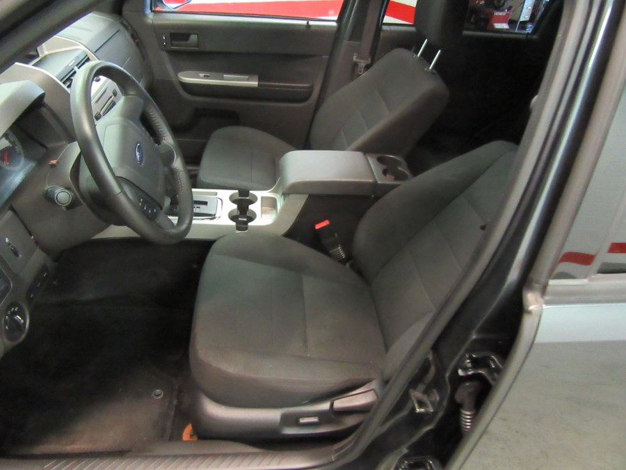 2009 Ford Escape 4WD 4dr V6 Auto XLT, available for sale in Little Ferry, New Jersey | Victoria Preowned Autos Inc. Little Ferry, New Jersey 2009 Ford Escape 4WD 4dr V6 Auto XLT, available for sale in Little Ferry, New Jersey | Victoria Preowned Autos Inc. Little Ferry, New Jersey