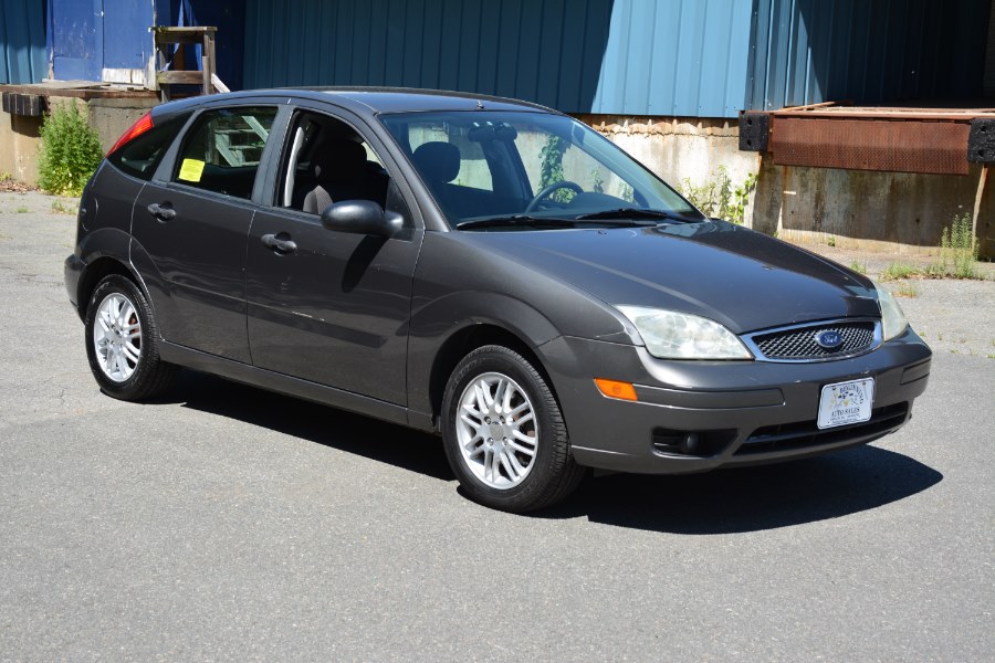 2005 Ford Focus 5dr HB ZX5 SE, available for sale in Ashland, Massachusetts | New Beginning Auto Service Inc. Ashland, Massachusetts 2005 Ford Focus 5dr HB ZX5 SE, available for sale in Ashland, Massachusetts | New Beginning Auto Service Inc. Ashland, Massachusetts