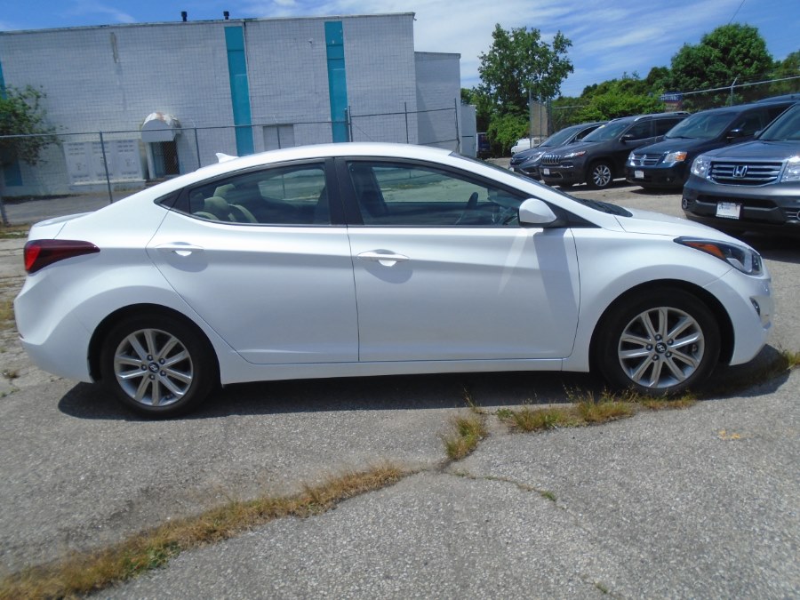2015 Hyundai Elantra 4dr Sdn Auto SE (Alabama Plant), available for sale in Milford, Connecticut | Dealertown Auto Wholesalers. Milford, Connecticut