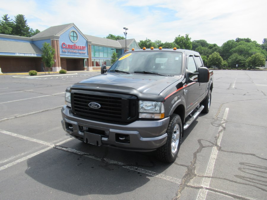 2004 Ford Super Duty F-250 Crew Cab 172" Harley-Davidson 4WD, available for sale in New Britain, Connecticut | Universal Motors LLC. New Britain, Connecticut