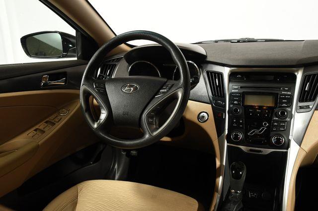 2012 Hyundai Sonata Hybrid photo