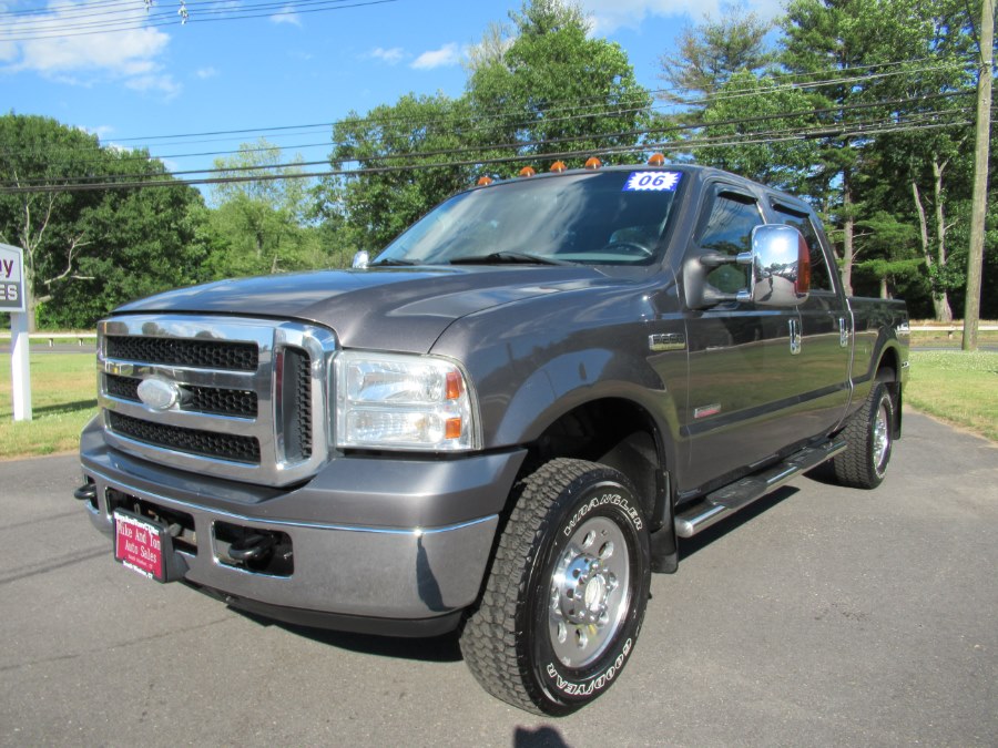 2006 Ford Super Duty F-250 Crew Cab 156" XLT 4WD, available for sale in South Windsor, Connecticut | Mike And Tony Auto Sales, Inc. South Windsor, Connecticut