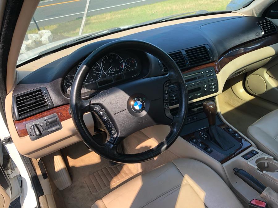 2005 BMW 3 Series 330xi 4dr Sdn AWD, available for sale in Canton, Connecticut | Lava Motors. Canton, Connecticut 2005 BMW 3 Series 330xi 4dr Sdn AWD, available for sale in Canton, Connecticut | Lava Motors. Canton, Connecticut
