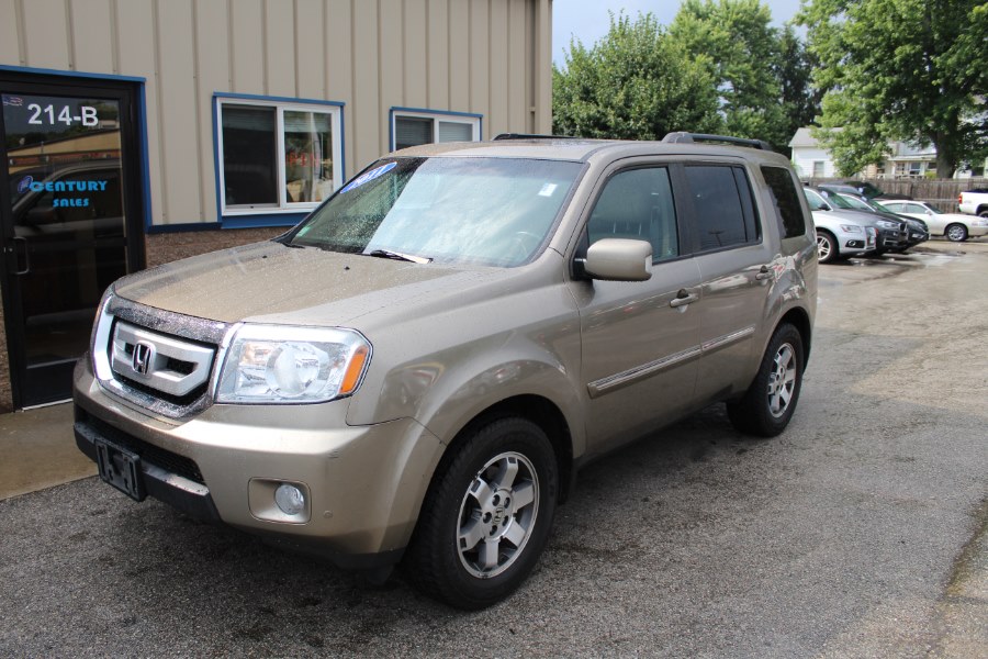 2011 Honda Pilot 4WD 4dr Touring w/RES & Navi, available for sale in East Windsor, Connecticut | Century Auto And Truck. East Windsor, Connecticut